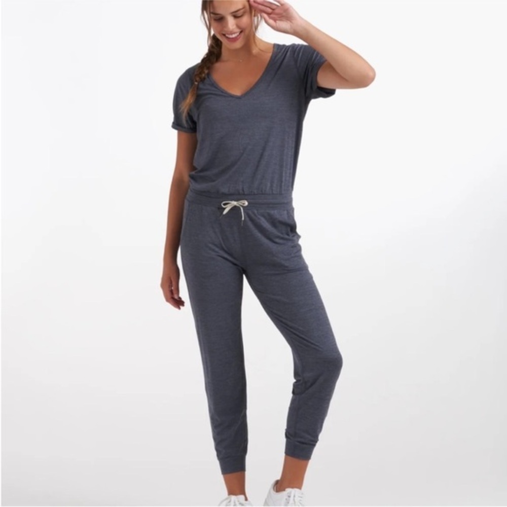 Vuori Heather Gray Apparel
